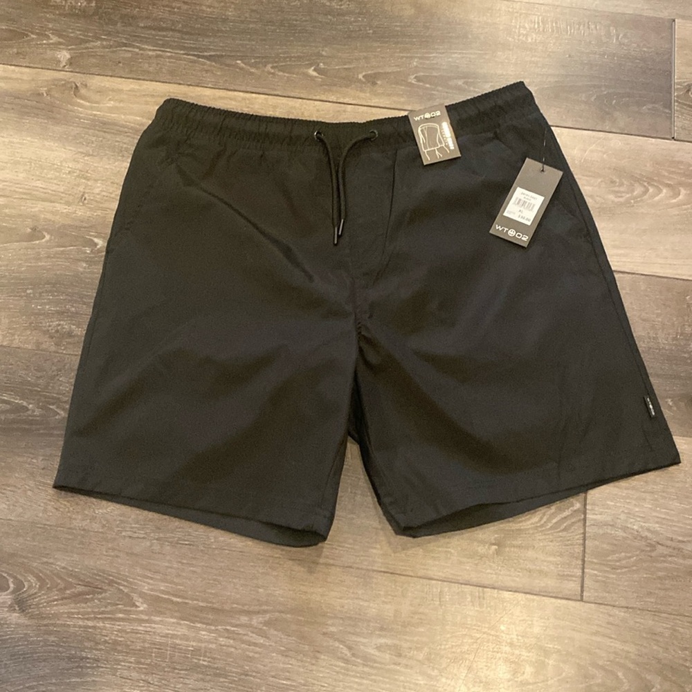 WT O2 Mens Black Shorts XL NWT